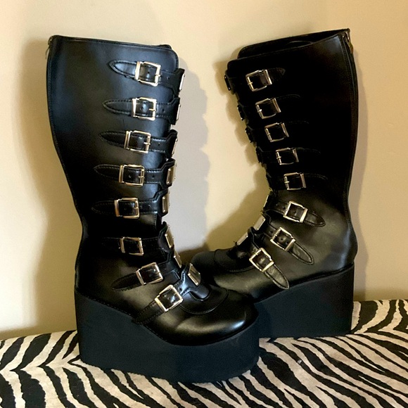 Goth Buckle Platform Boots - Picture 1 of 3